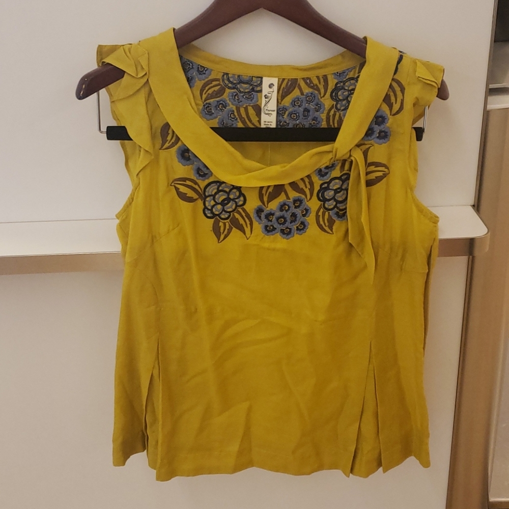 Antropologie blouse with pleats in front and back
